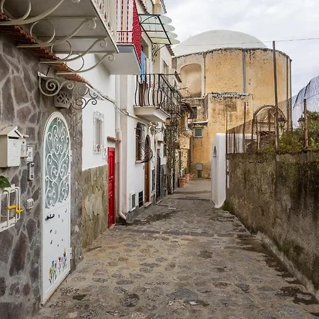 Casa Esther Nyaraló